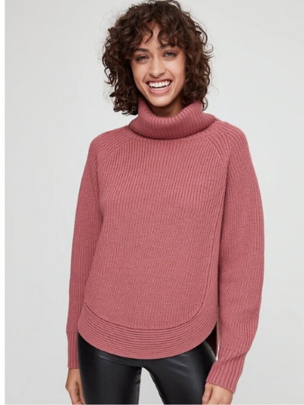 Wilfred Free Pink 100% Merino Wool Asianna Turtleneck Sweater